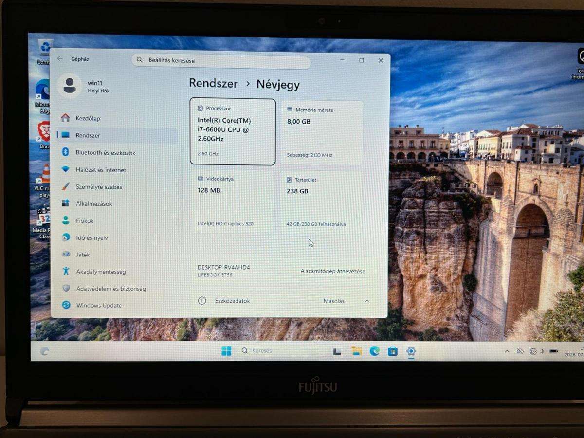 Fujitsu Lifebook E756